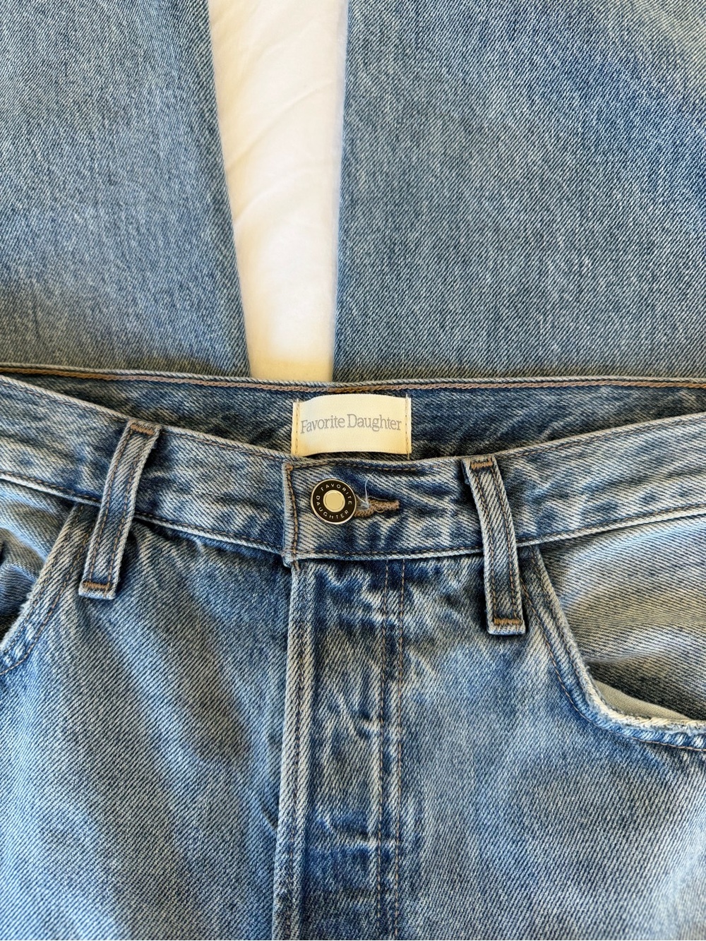 Favorite Daughter The Masha Jeans - Picture 4 of 8